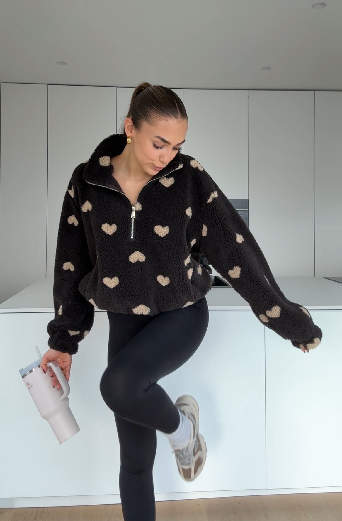 HEART TEDDY FLEECE JACKET BLACK