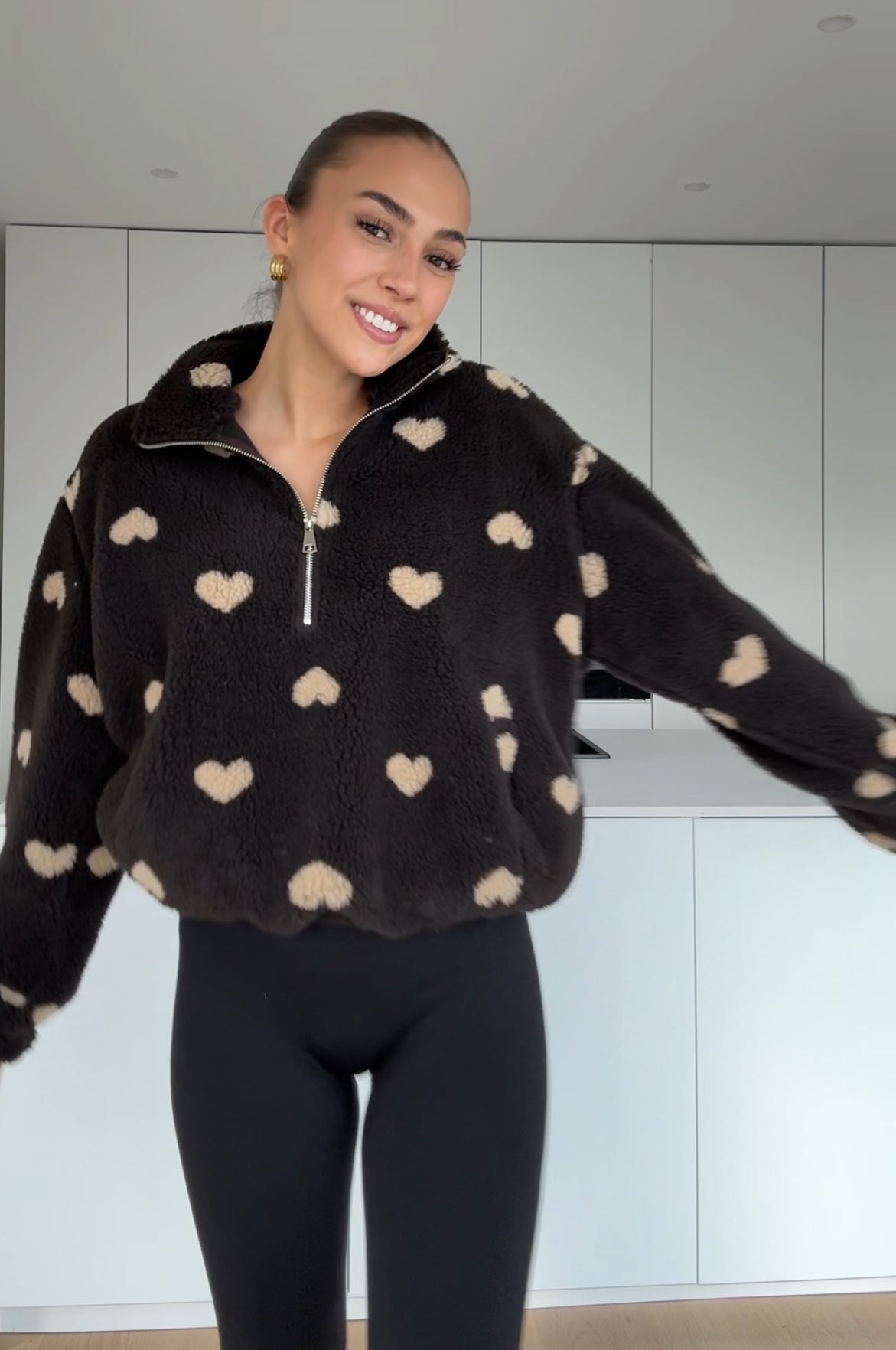 HEART TEDDY FLEECE JACKET BLACK