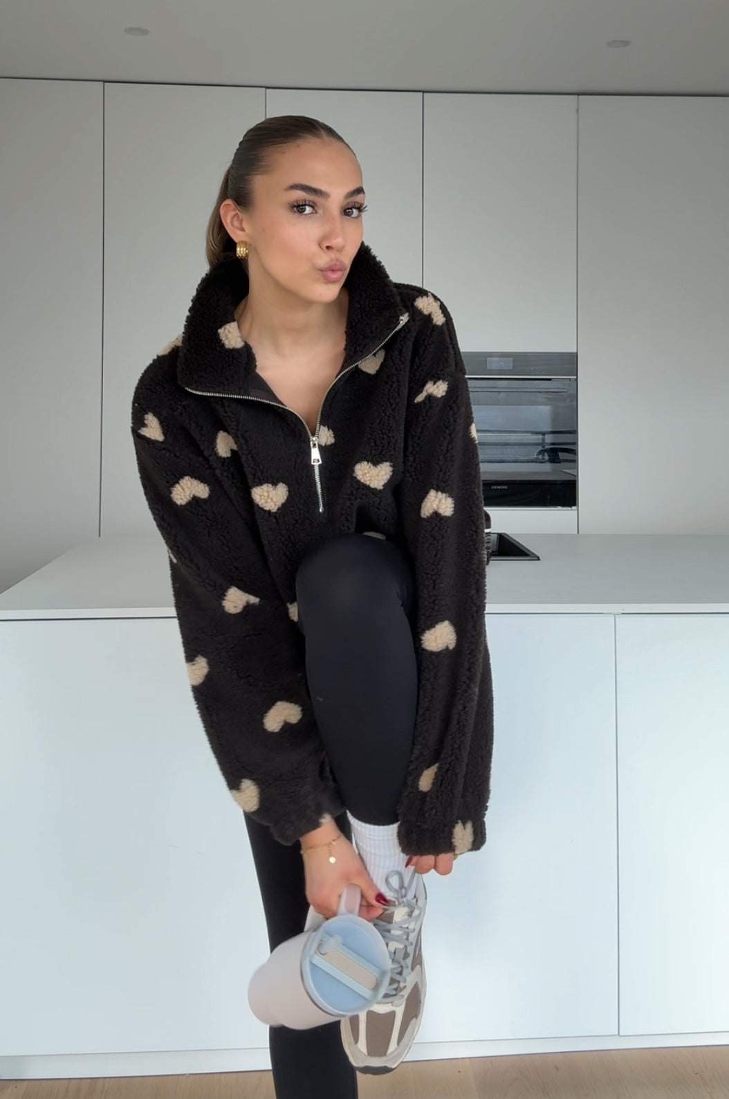 HEART TEDDY FLEECE JACKET BLACK